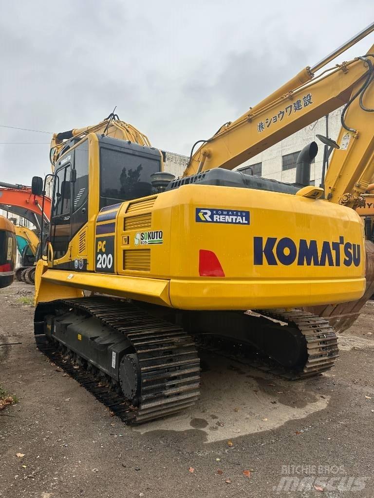 Komatsu PC 200-8 Excavadoras de cadenas