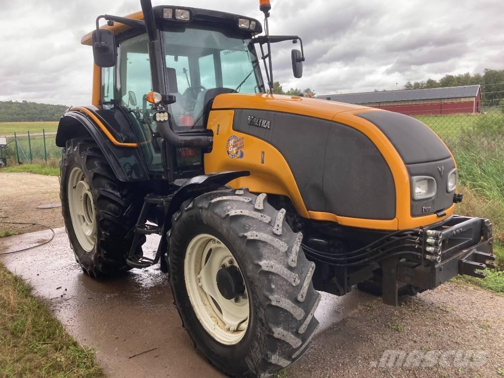 Valtra T 131 Tractores