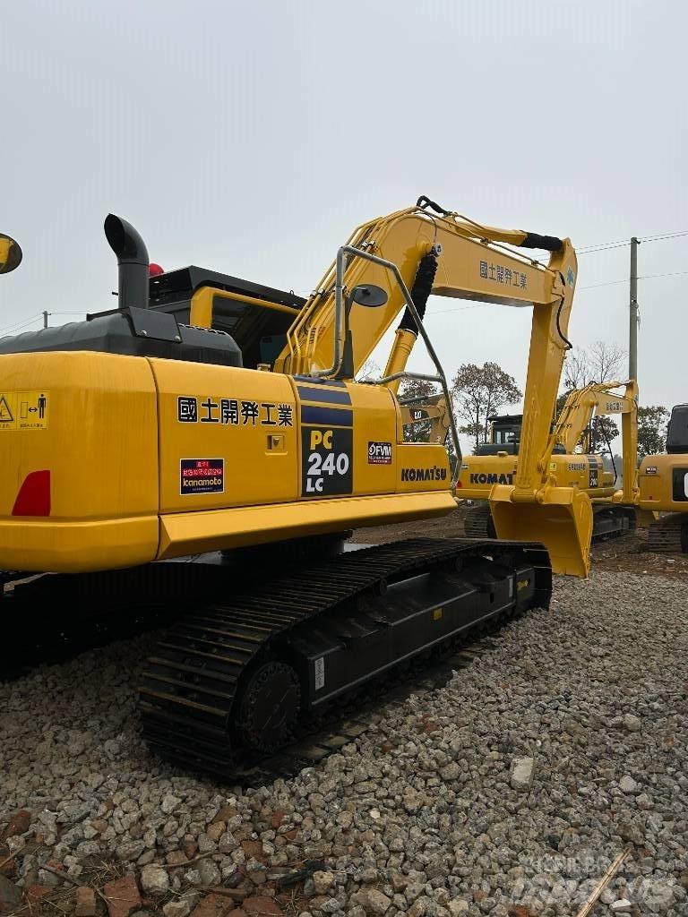 Komatsu 240-8 Excavadoras de cadenas