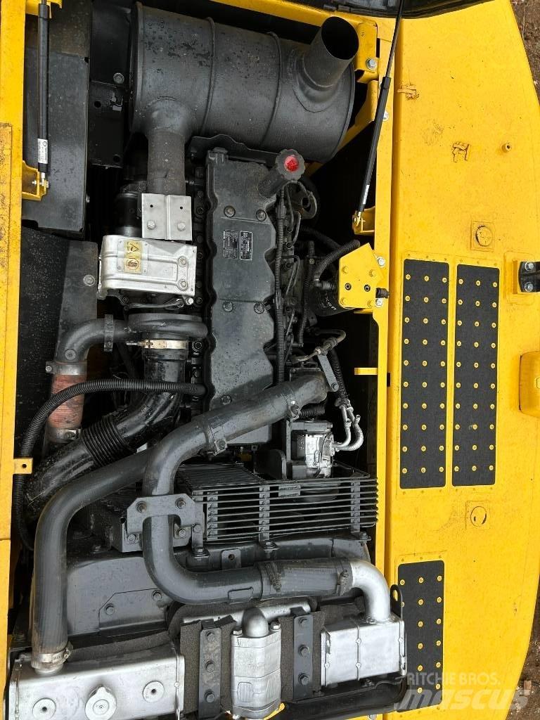 Komatsu 240-8 Excavadoras de cadenas
