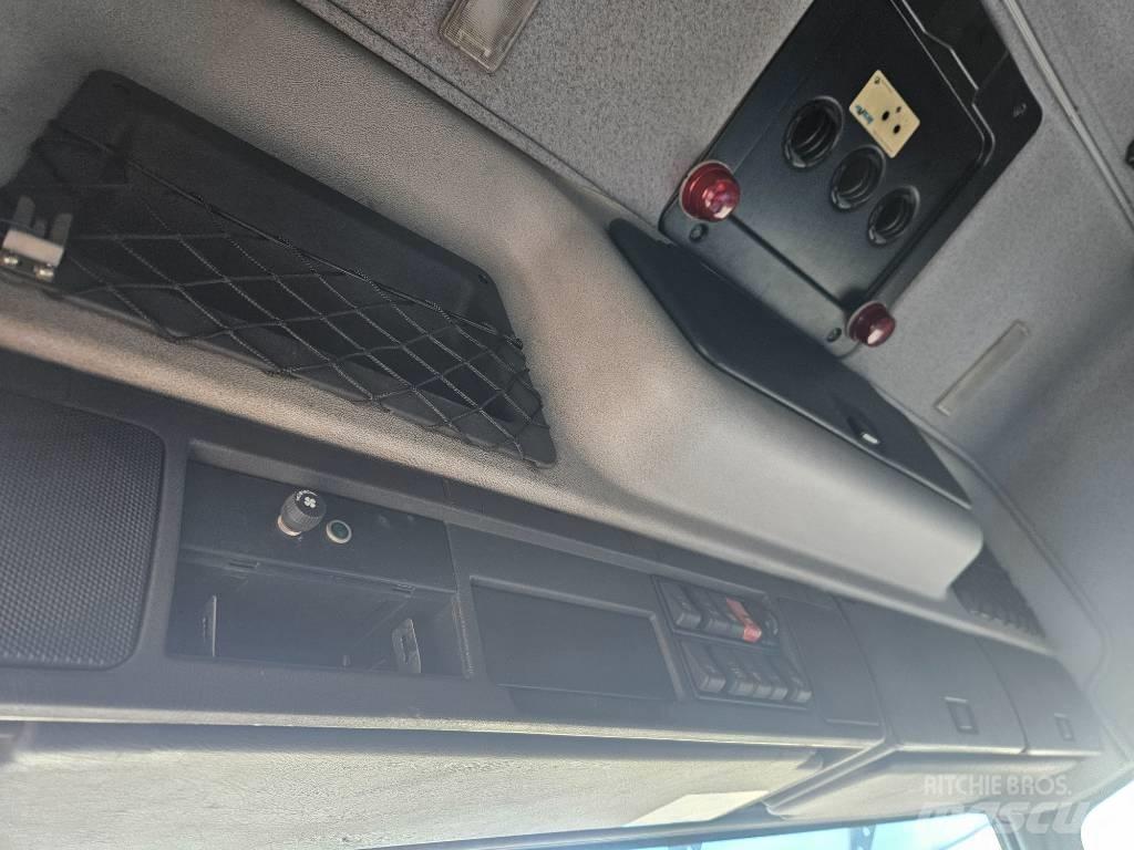 Volvo FM12 420 8x2 Camiones con gancho
