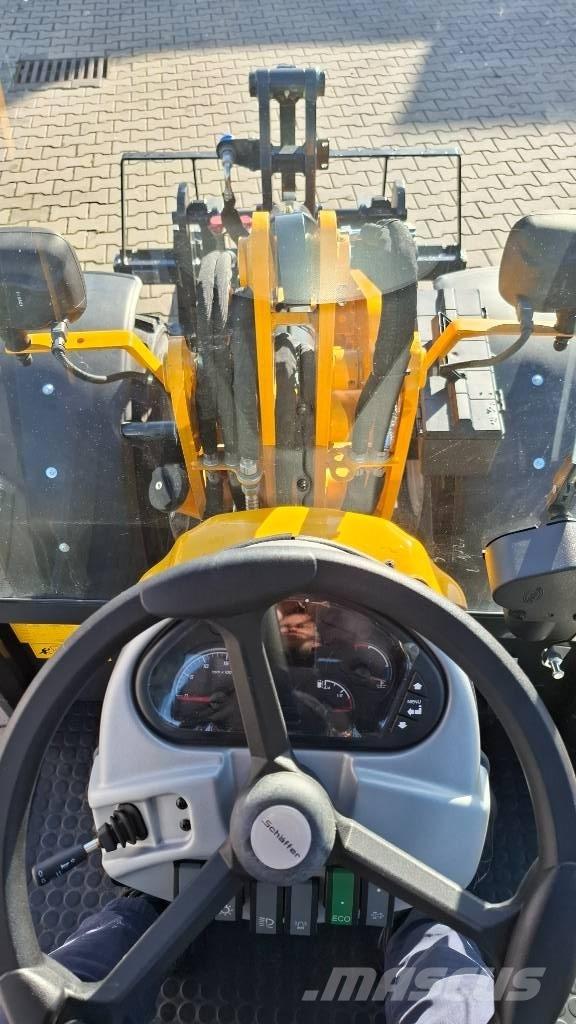 Schäffer S2445 Palas cargadoras