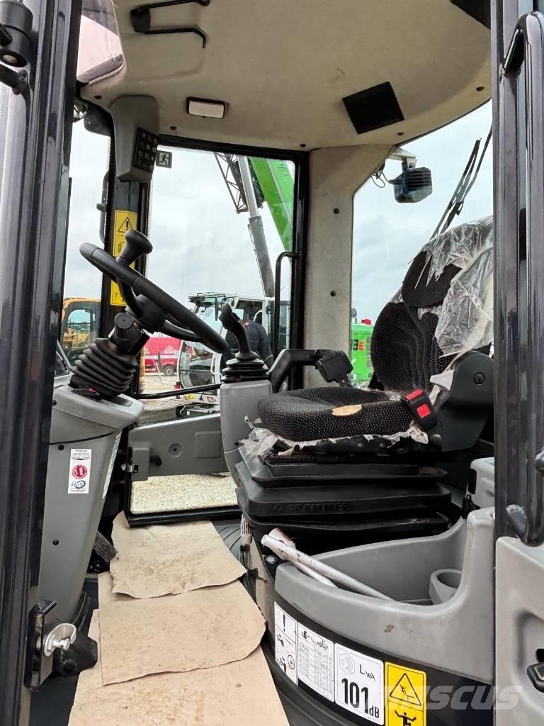 Yanmar V 120 Cargadoras sobre ruedas