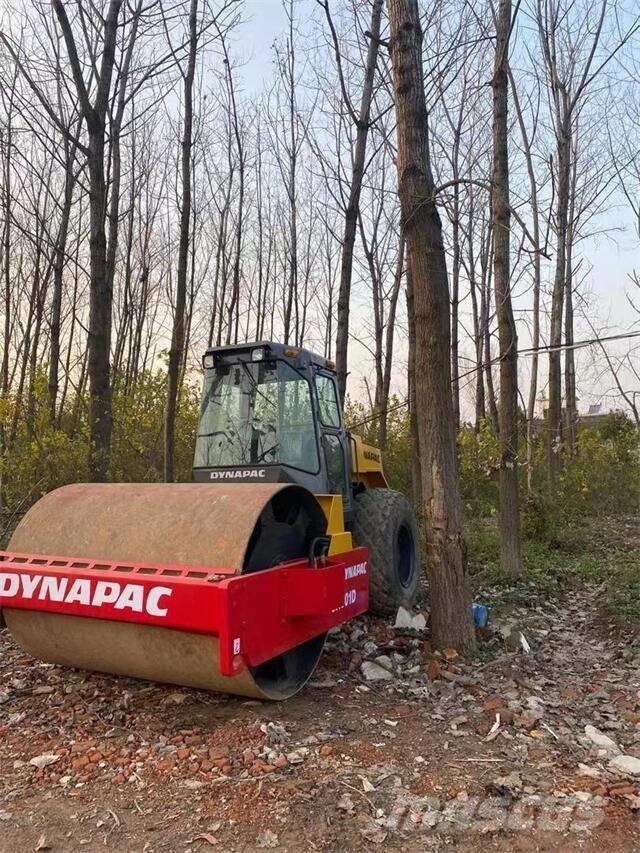 Dynapac CA301 Rodillos de un solo tambor