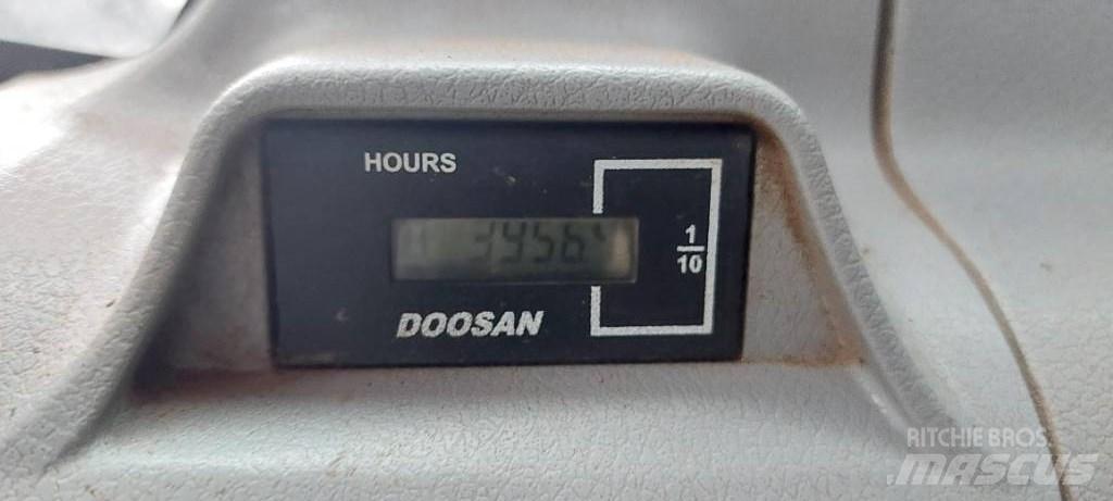 Doosan DX225LC-5 Excavadoras de cadenas
