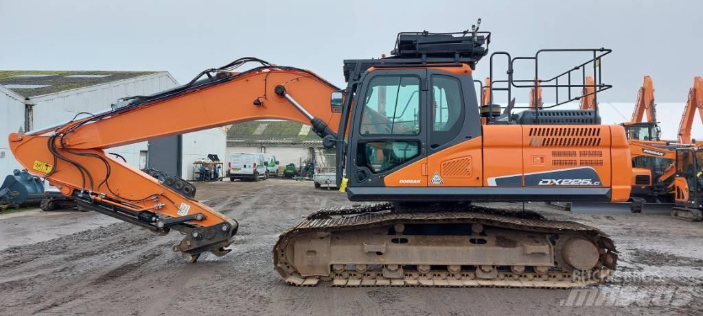 Doosan DX225LC-5 Excavadoras de cadenas