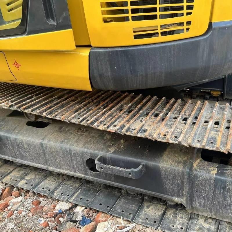 Komatsu PC 138 Excavadoras de cadenas