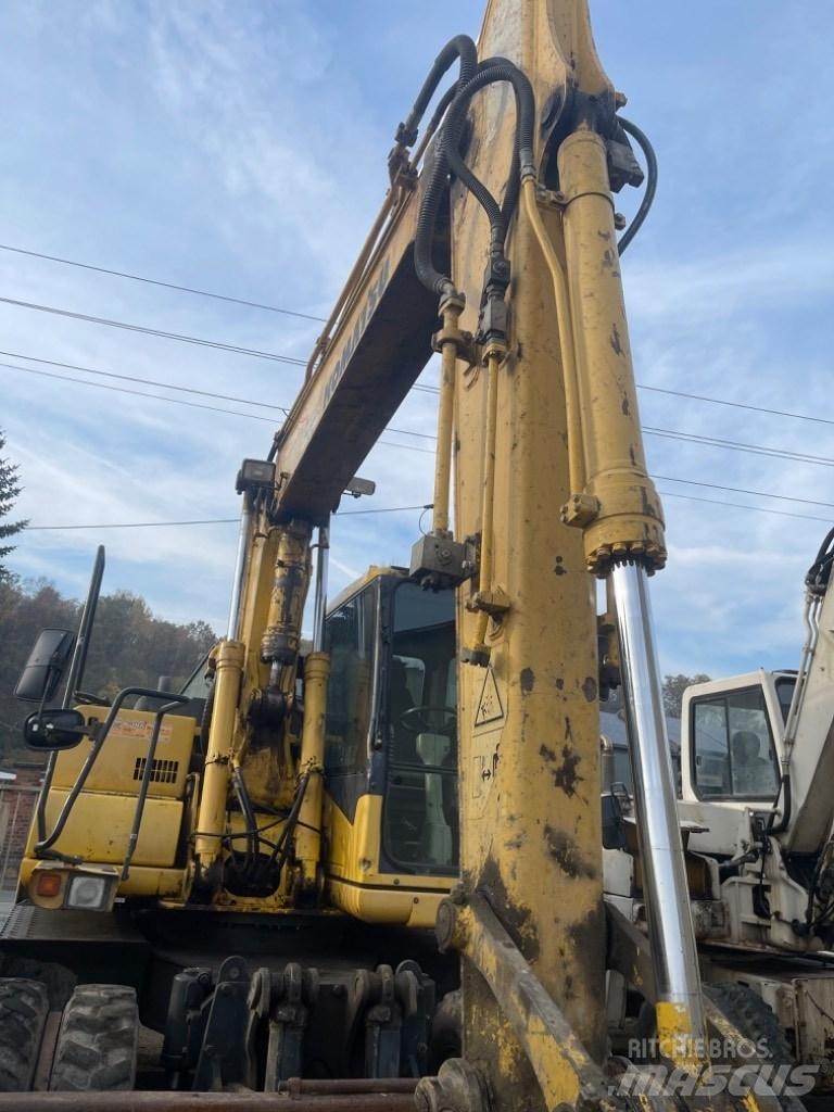 Komatsu PW 130-7K Excavadoras de ruedas
