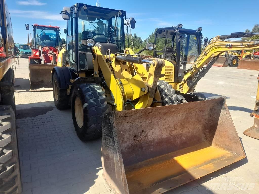 CAT 908M Cargadoras sobre ruedas