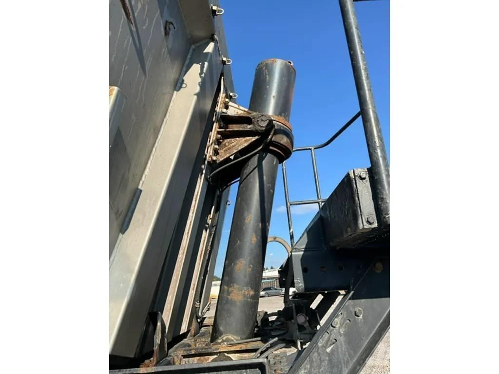 Schwarzmüller HKS 2 Bañera