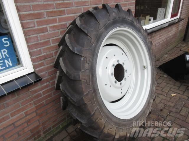 Michelin 13.6/38 Neumáticos, ruedas y llantas