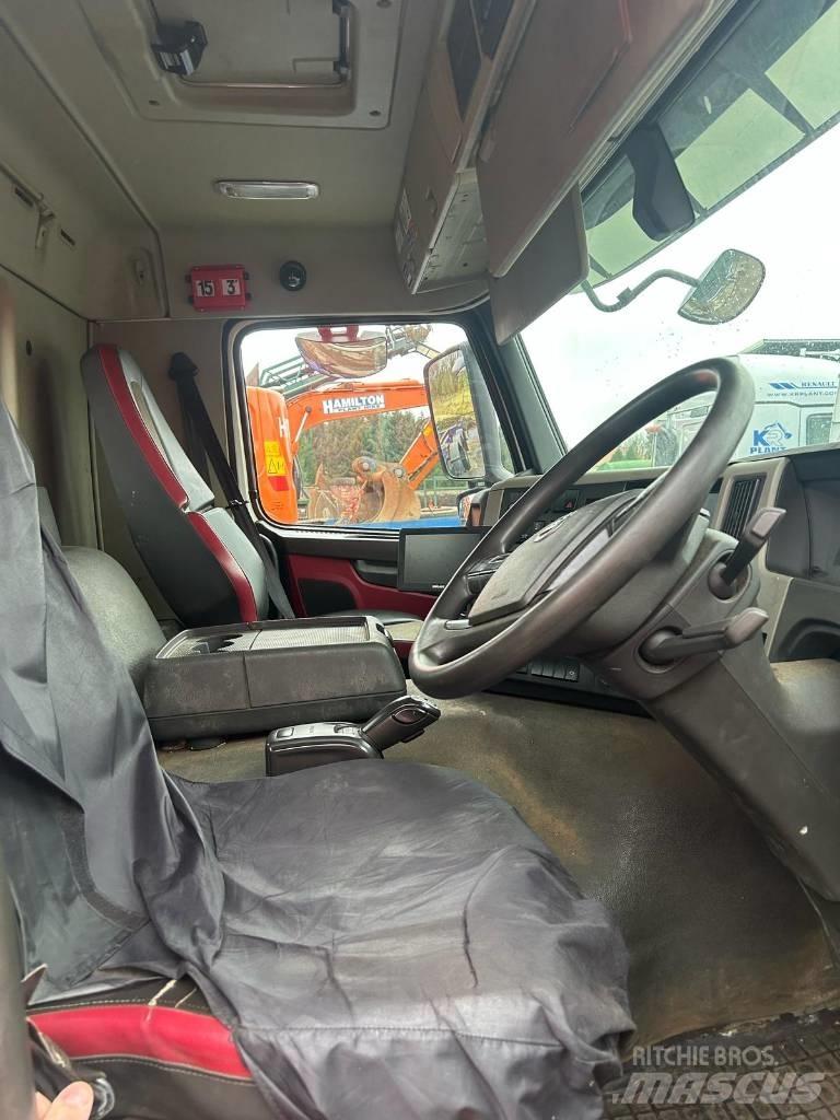 Volvo FM 11 330 Camiones portamaquinaria