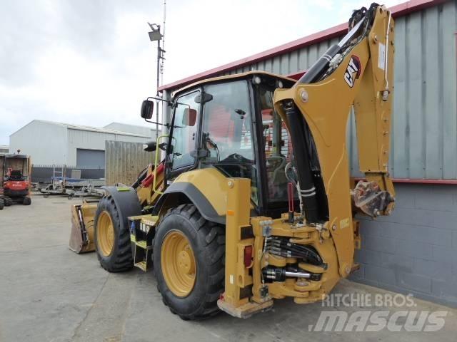 CAT 444 Retrocargadoras