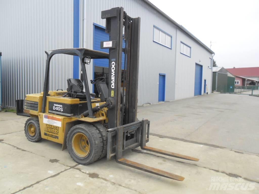 Daewoo Doosan D 40S Carretillas diesel