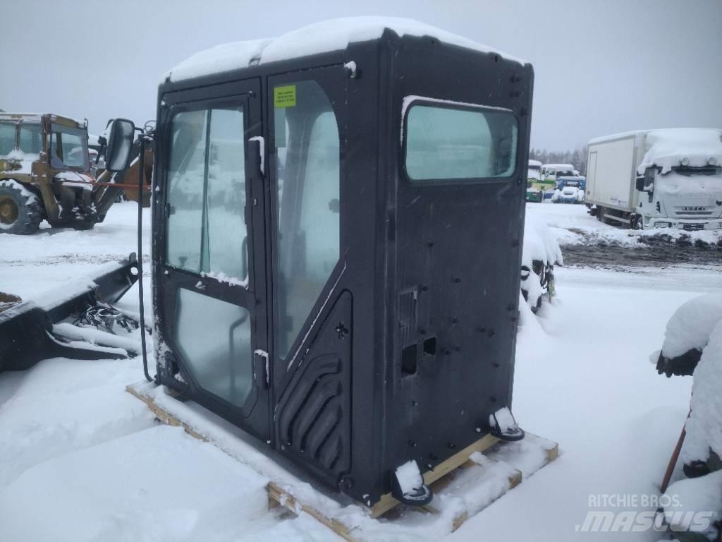 Volvo BM 325FL Cabin Cabinas e interior