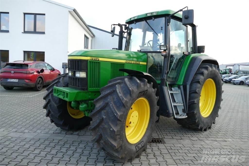 John Deere 6910 Tractores