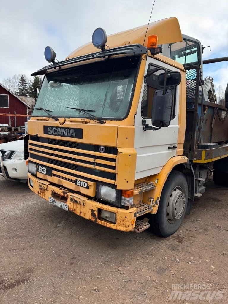 Scania P 82 H Camiones portacubetas