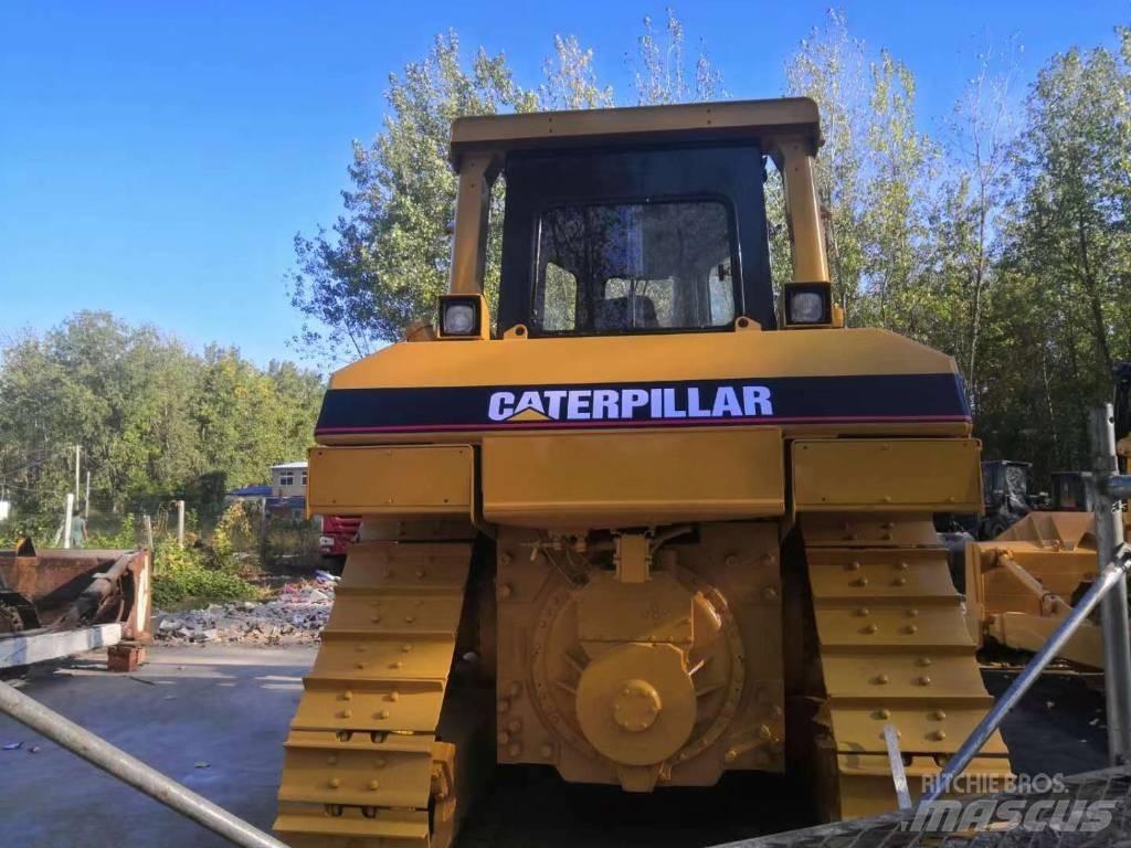 CAT D7H Buldozer sobre oruga