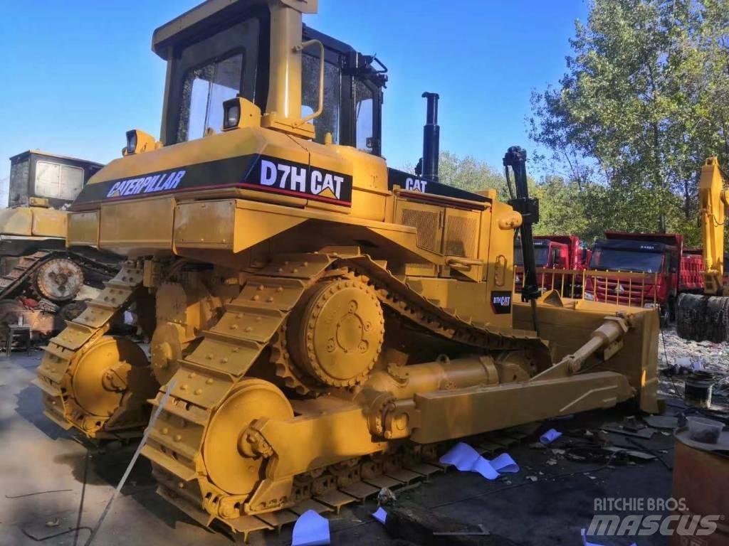 CAT D7H Buldozer sobre oruga