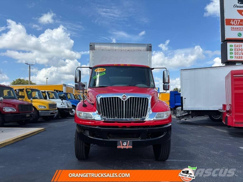 International 4300 Camiones caja cerrada