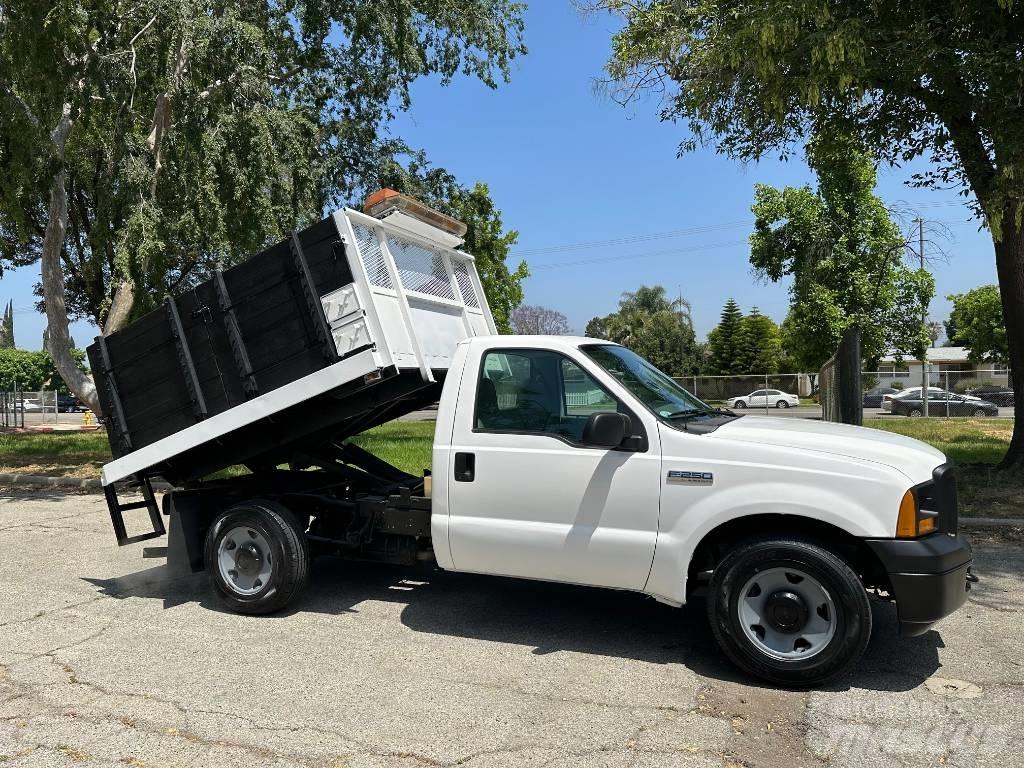 Ford F 250 Camiones bañeras basculantes o volquetes