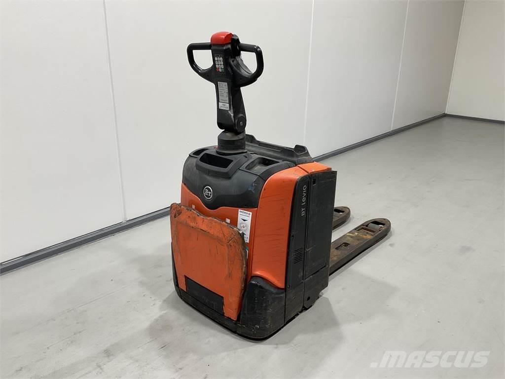 BT LPE200 Transpaletas Eléctricas con plataforma