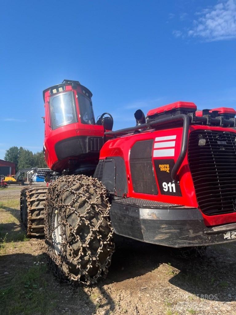 Komatsu 911CX-6 Cosechadoras