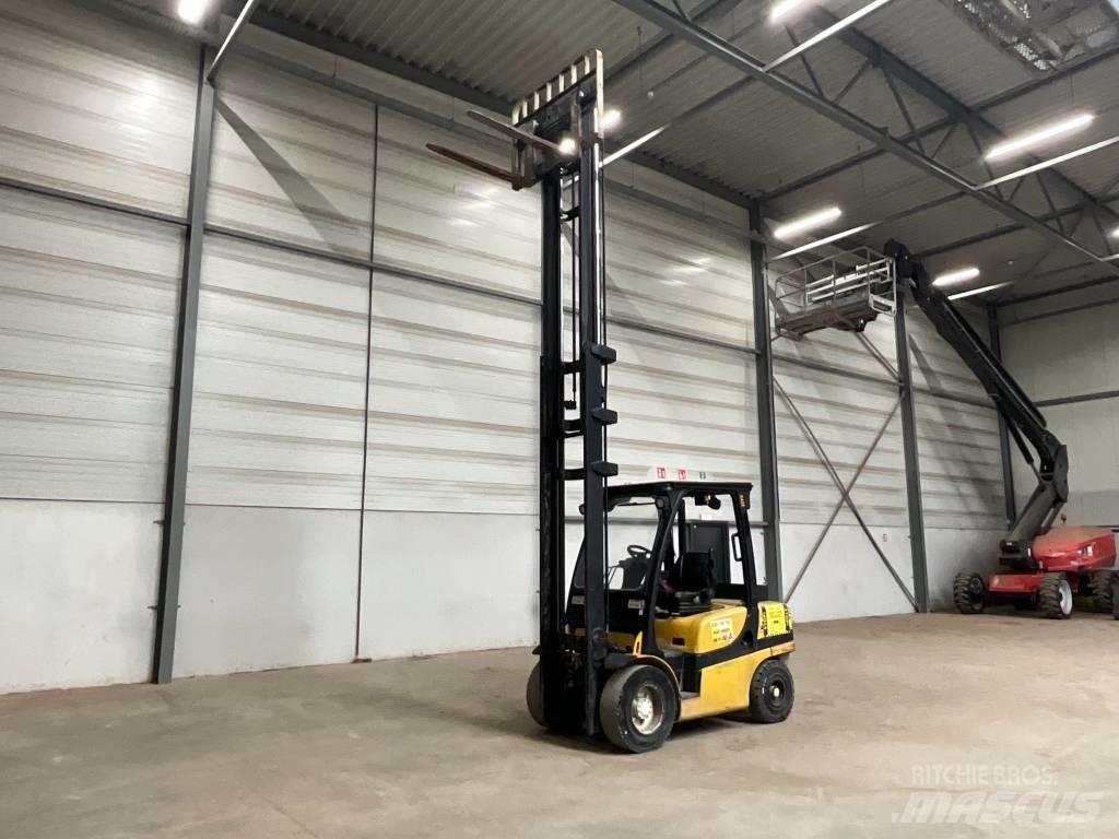 Yale GDP 35 VX Carretillas diesel