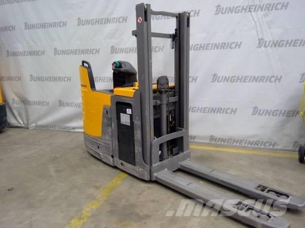 Jungheinrich ERD 220 Apiladores eléctricos autopropulsados