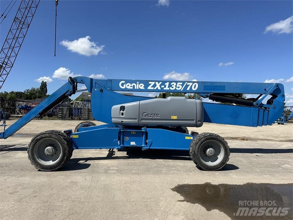 Genie ZX 135/70 Plataforma de trabajo articulada