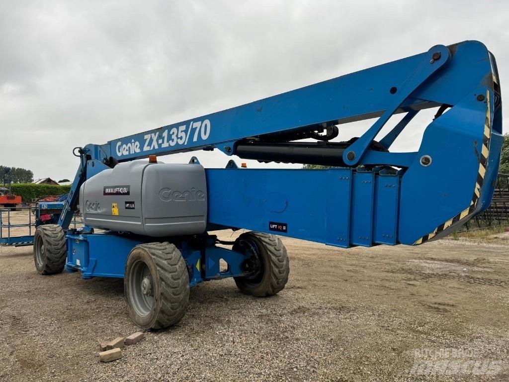 Genie ZX 135/70 Plataforma de trabajo articulada