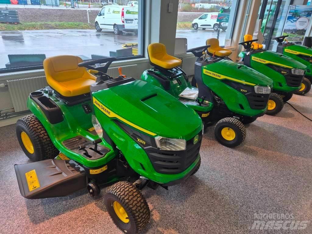 John Deere X 107 Tractores corta-césped