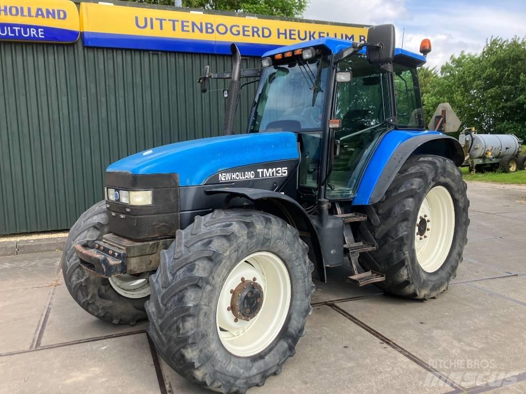 New Holland TM 135 Tractores