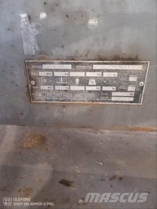 JLG 600 AJ Plataforma de trabajo articulada