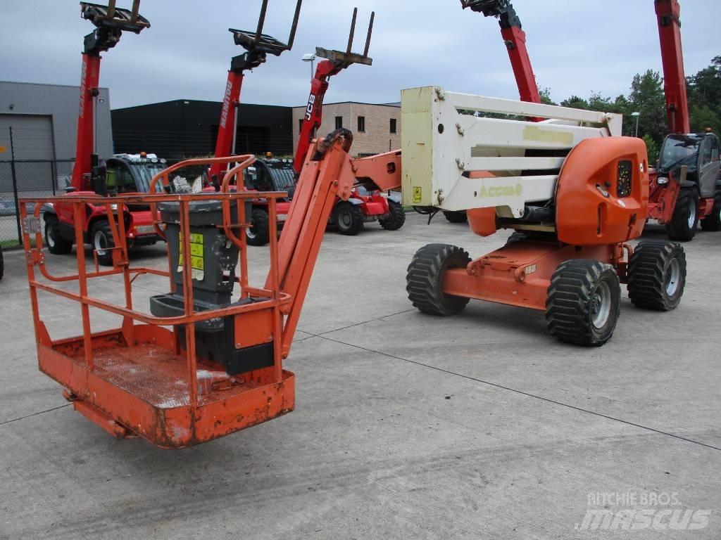 JLG 450 AJ (040) Plataforma de trabajo articulada