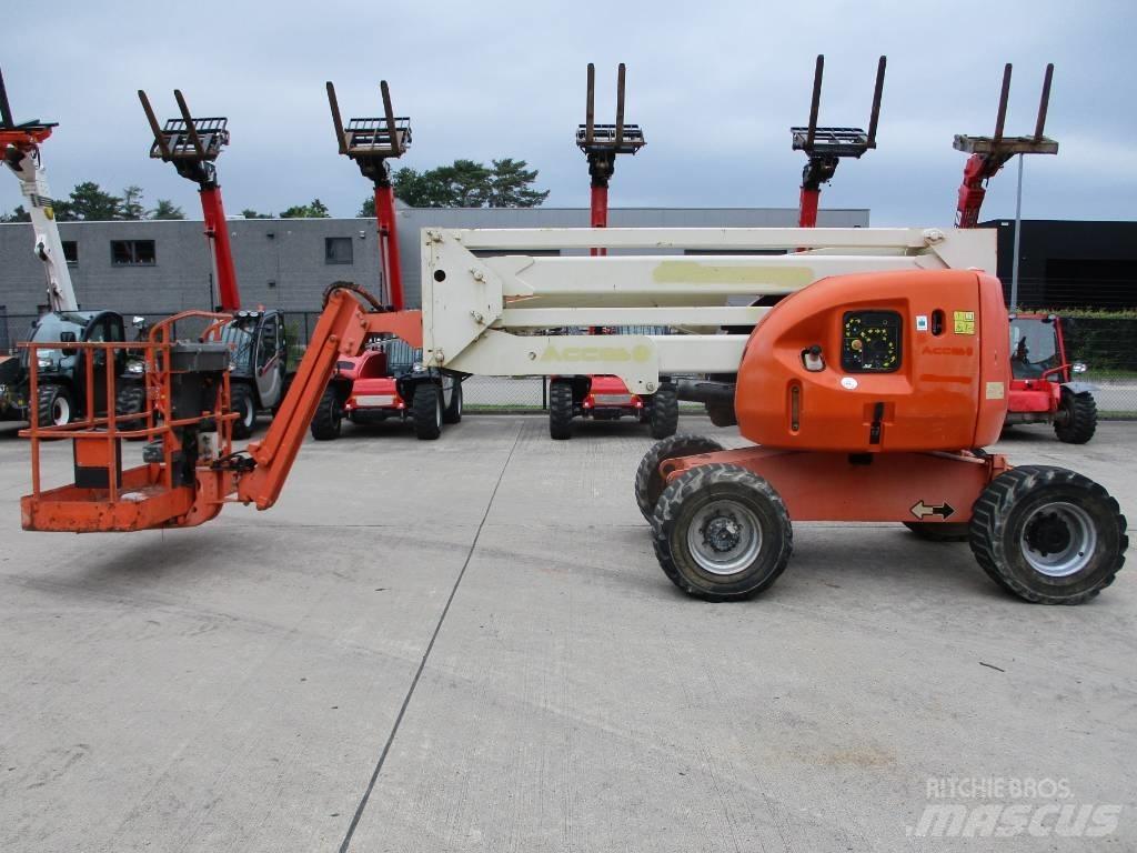 JLG 450 AJ (040) Plataforma de trabajo articulada