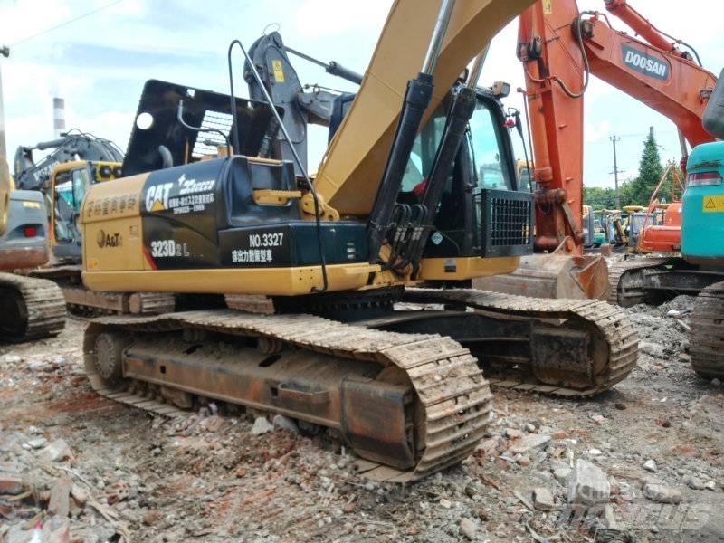 CAT 323 D L Excavadoras de cadenas