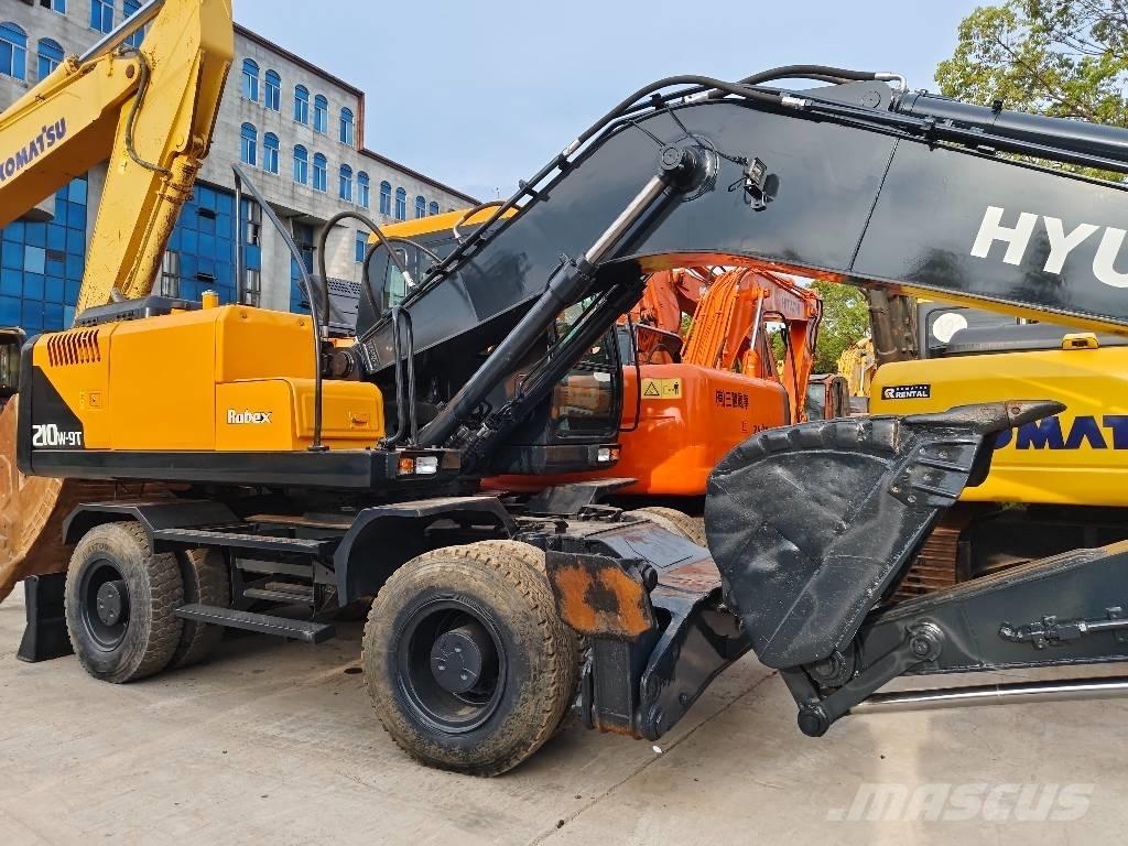 Hyundai R210W-9 Excavadoras de ruedas