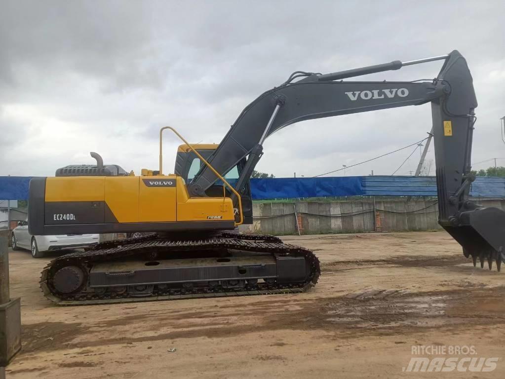 Volvo EC 240 DL Excavadoras de cadenas