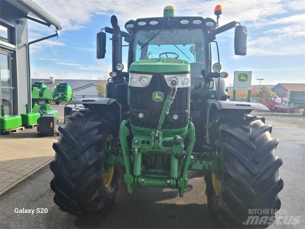 John Deere 6215R Tractores