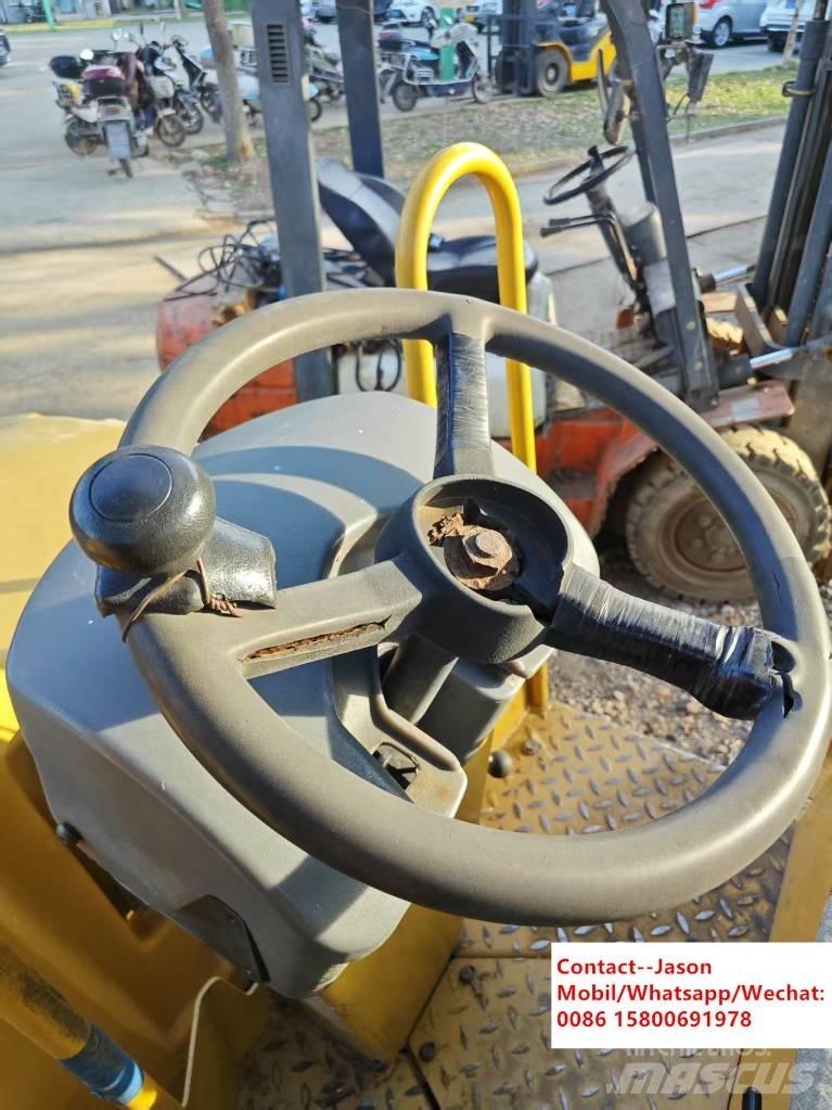 CAT CB 24 Rodillos de doble tambor
