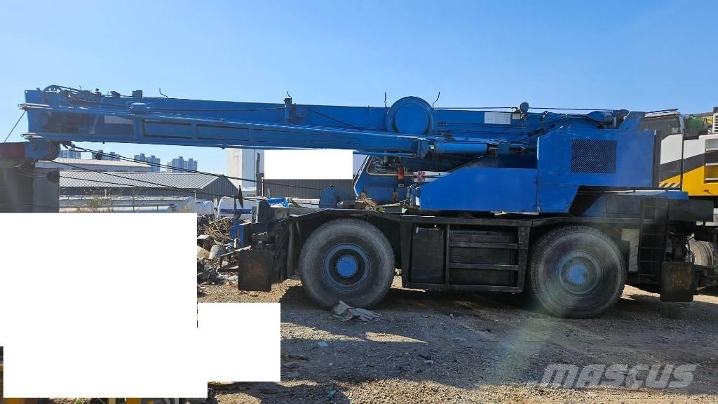 Kato SR250 Grúas autopropulsadas