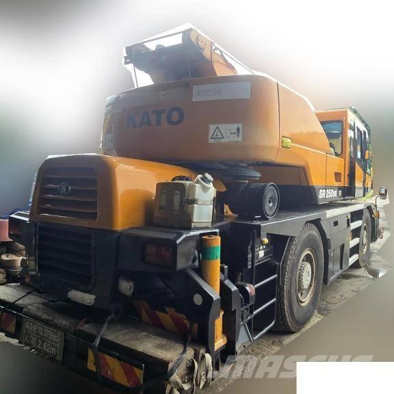 Kato KR 25 H V-3 Grúas autopropulsadas