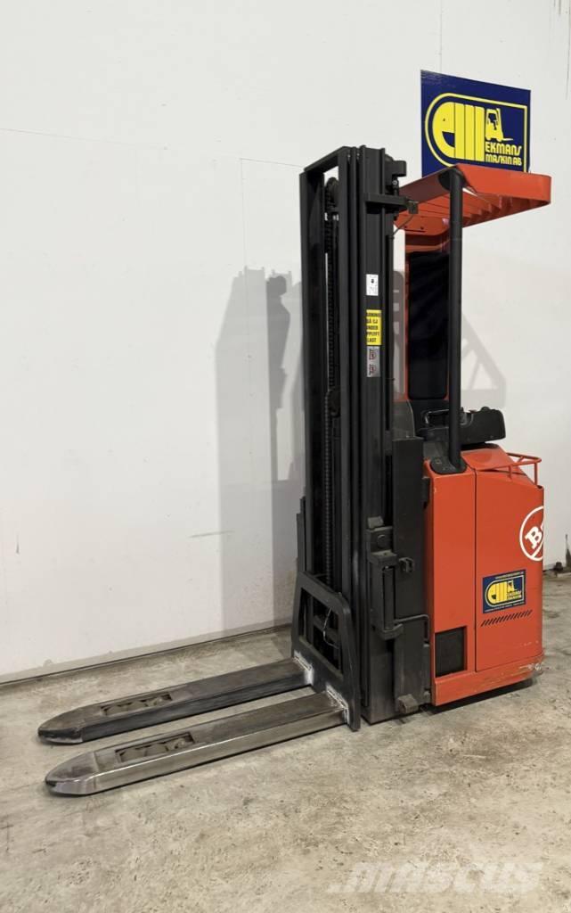 BT truck SPS 135L Apiladores eléctricos autopropulsados