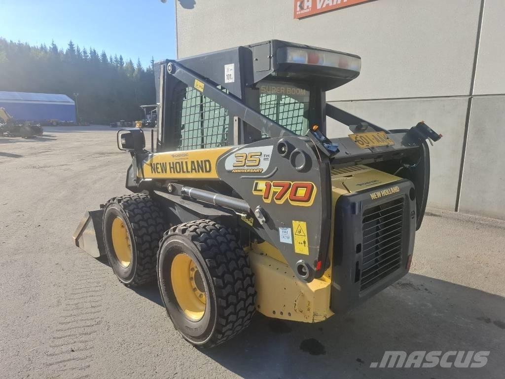 New Holland L 170 Minicargadoras