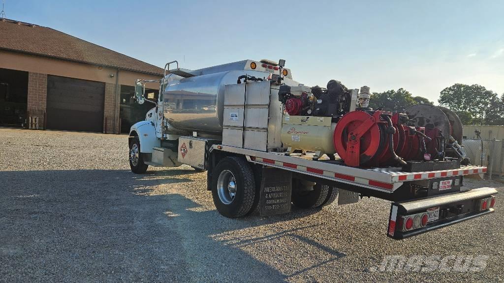 Peterbilt PB335 Camiones cisterna