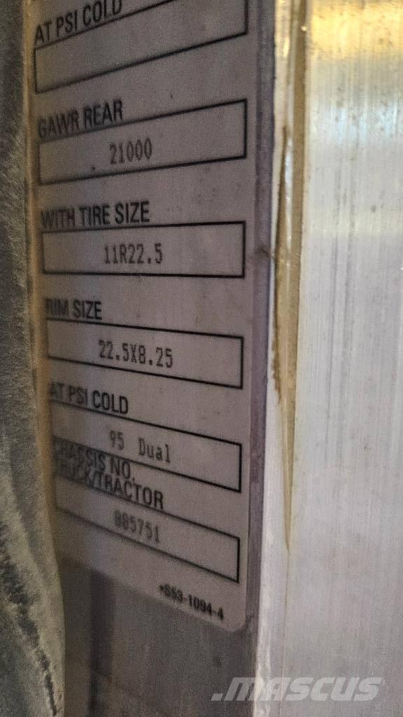 Peterbilt PB335 Camiones cisterna