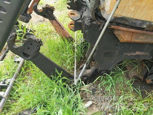 Valtra T 151 WOM Plataformas y cucharones