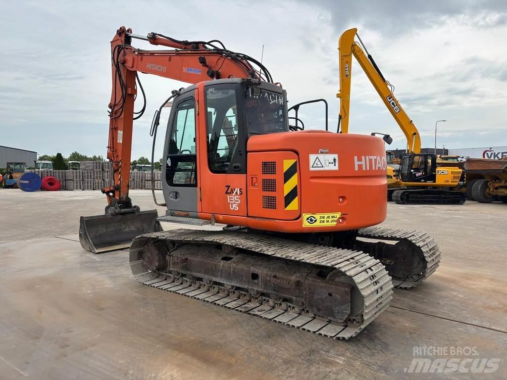 Hitachi ZX135US Excavadoras especiales