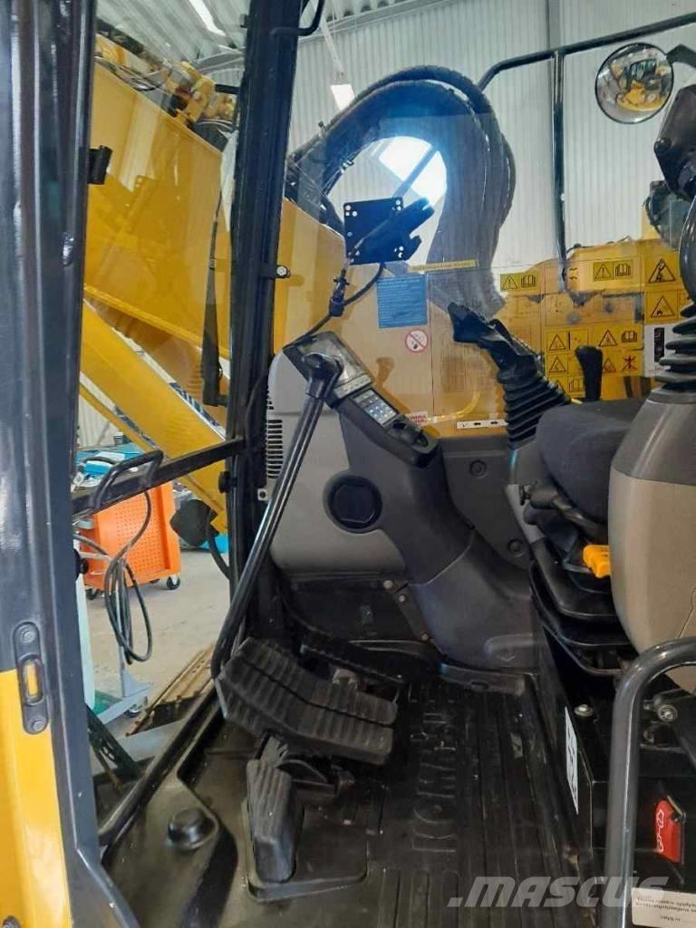 Komatsu PC 138 US-11 Excavadoras de cadenas